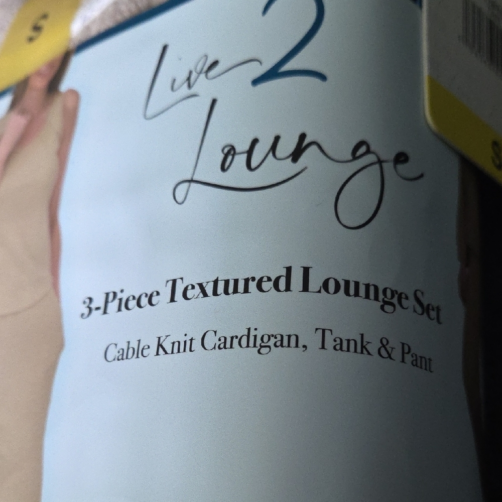 Live 2 Lounge Women's 3-Piece Textured Lounge Set - Beige - Picture 2 of 11